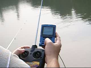 rc boat with fishfinder